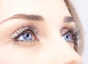 Endlich scharf sehen und das ohne Brille oder Kontaktlinsen